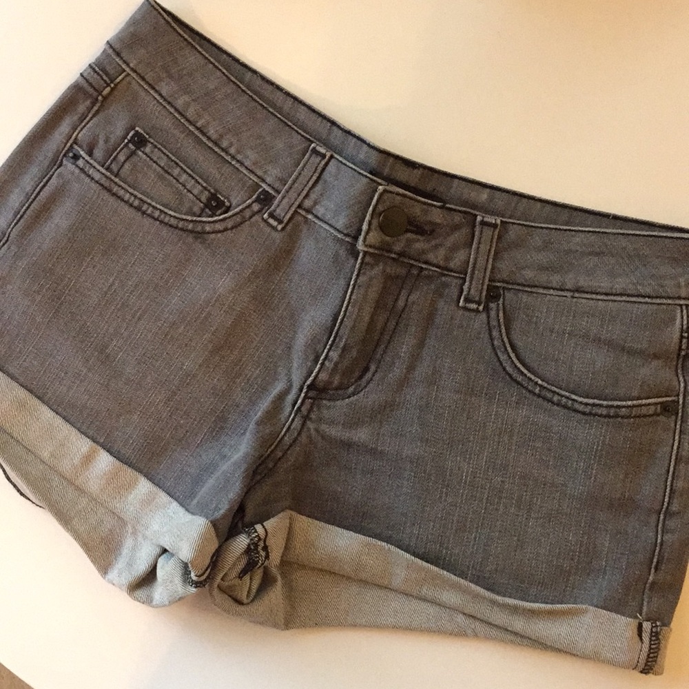 Black/grayish jean shorts